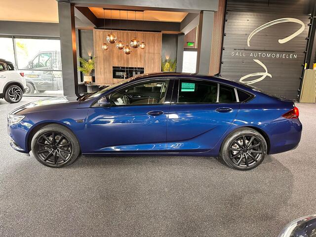 Opel INSIGNIA Grand Sport 1.5 Turbo Exclusive Black Edition/Navi /360/Leder