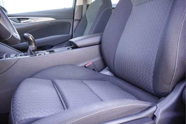 Opel INSIGNIA Sports Tourer 1.5 Turbo Edition BJ2020 Lmv 17" | Led | Pdc | App-Connect | Airco | Cruise control | Sportstoelen | Getint glas