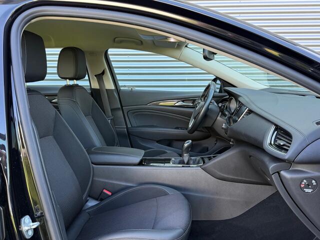 Opel INSIGNIA Sports Tourer 1.5 Turbo Innovation
