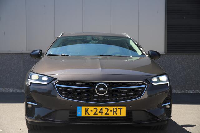 Opel INSIGNIA Sports Tourer 2.0T /**200pk**/Matrix-Led/ Trekhaak/Leder/Elegance
