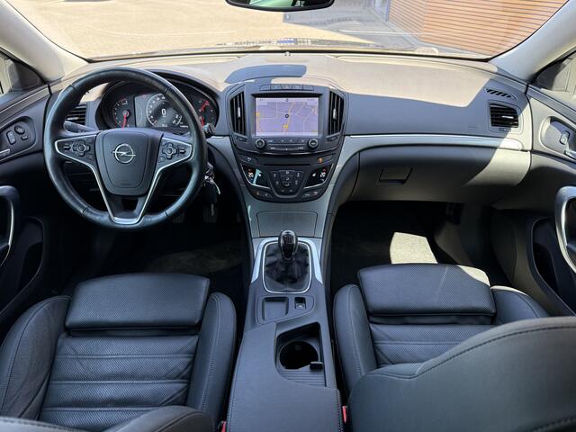 Opel INSIGNIA Sports Tourer 1.6 T Business+ Navi / Leer / Cruise / Trekhaak / Xenon