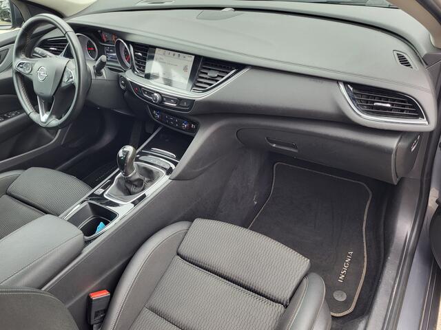 Opel INSIGNIA Sports Tourer 1.5 Turbo 141PK Online Edition, Trekhaak, Navi, Clima, Camera, Rijklaar met beurt & garantie!