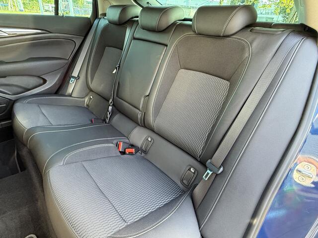 Opel INSIGNIA Grand Sport BWJ 11-2019 | 1.5T 165PK Innovation AUTOMAAT | TREKHAAK | CLIMA | NAVI | LEDER/STOF | PDC | CAMERA | PRIVACY GLASS |