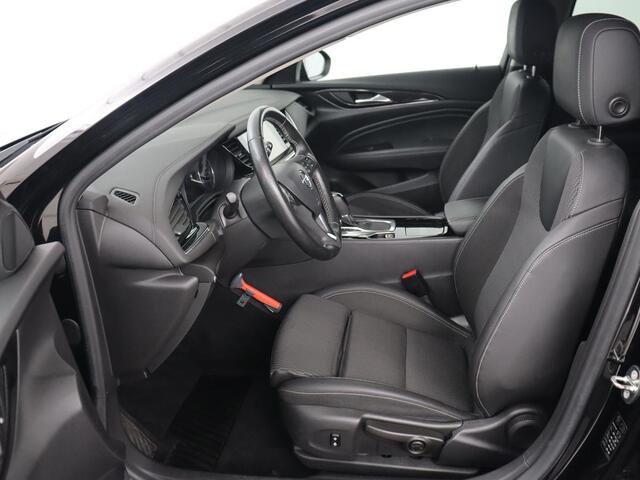 Opel INSIGNIA 1.5 Turbo Innovation | Head-Up | Trekhaak | Stoel & stuurverwarming | Camera | Matrix LED | Carplay | Keyless | Navigatie | Climate control | DAB | Cruise control