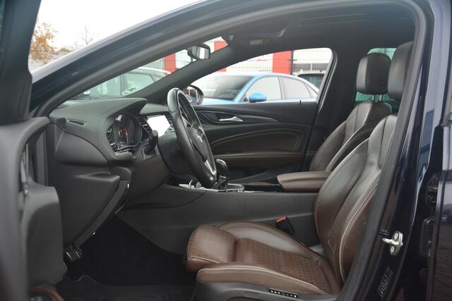 Opel INSIGNIA Sports Tourer 1.5 Turbo Business Executive OPC-Line | Navigatie | Sportstoelen | Bose | HUD | Camera | Stuur+stoelverwarming | NL auto!! | Keurige dealer onderhouden Insignia en afkomstig van eerste eigenaar!!