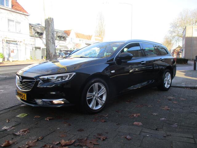 Opel INSIGNIA Sports Tourer 1.5 Turbo Innovation / AUTOMAAT / AIRCO / NAVI / NW-STAAT / 160dkm