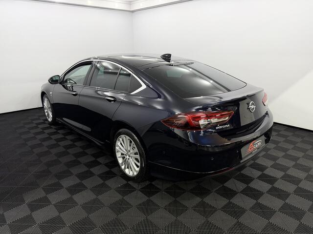 Opel INSIGNIA Grand Sport 1.5 Turbo Innovation Half leder, Camera, Navi, Head-up display, Stoelverwarming, A start stop, Rijstrook correctie, Cruise control