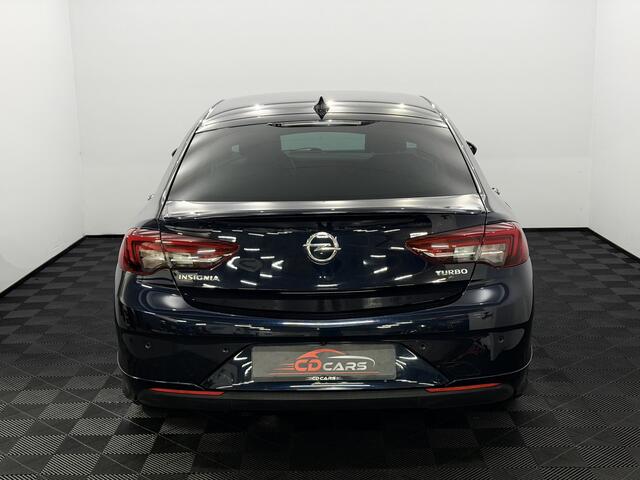 Opel INSIGNIA Grand Sport 1.5 Turbo Innovation Half leder, Camera, Navi, Head-up display, Stoelverwarming, A start stop, Rijstrook correctie, Cruise control
