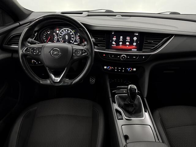 Opel INSIGNIA Grand Sport 1.5 Turbo Innovation Half leder, Camera, Navi, Head-up display, Stoelverwarming, A start stop, Rijstrook correctie, Cruise control