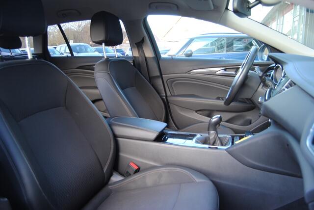 Opel INSIGNIA Sports Tourer 1.5 T Innovation | Camera| Apple Carplay | Trekhaak