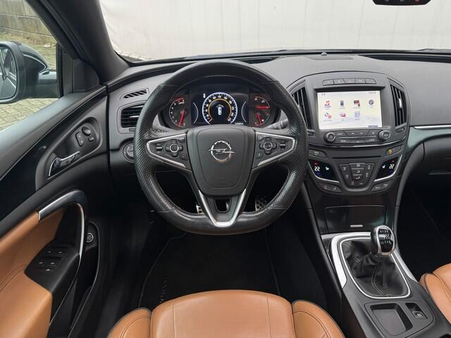 Opel INSIGNIA Sports Tourer 1.6 Turbo Business Executive Exclusive met Leer, Navi/Camera, Schuifdak, Winterpakket