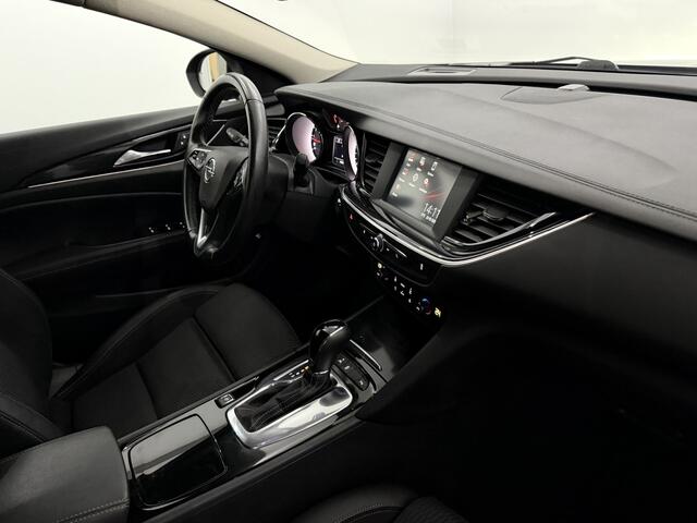Opel INSIGNIA Sports Tourer 1.5 Turbo Innovation Camera, Apple carplay, Keyless start, Cruise control, Elektrische achterklep, Rijstrook correctie, A start stop