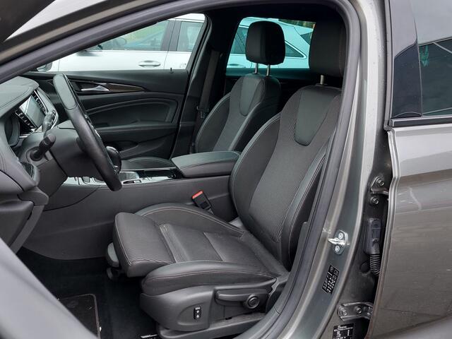 Opel INSIGNIA Sports Tourer 1.5 Turbo 165pk Business Executive Plus OPC-Pack | Navi | Apple Carplay | Clima | Cruise | Dodehoek+Rijstrook+Licht+Regenensor | Pdc V+A+Camera | Privacy Glass | 18''lm