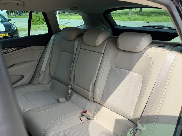 Opel INSIGNIA Sports Tourer 1.5 Turbo Business / Automaat / Trekhaak(1.405KG) / Keyless / Elek. A. Klep /