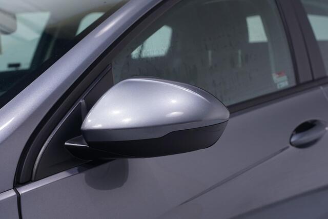 Opel INSIGNIA Grand Sport 1.6 CDTI Business Executive navigatie led-verlichting cruise-controle stoel/stuur-verwarming groot-licht assist lane-assist aplle-carplay climate-controle PDC v+a camera lederen multifunctioneel stuurwiel