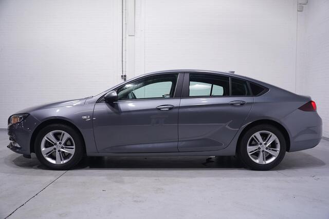 Opel INSIGNIA Grand Sport 1.6 CDTI Business Executive navigatie led-verlichting cruise-controle stoel/stuur-verwarming groot-licht assist lane-assist aplle-carplay climate-controle PDC v+a camera lederen multifunctioneel stuurwiel