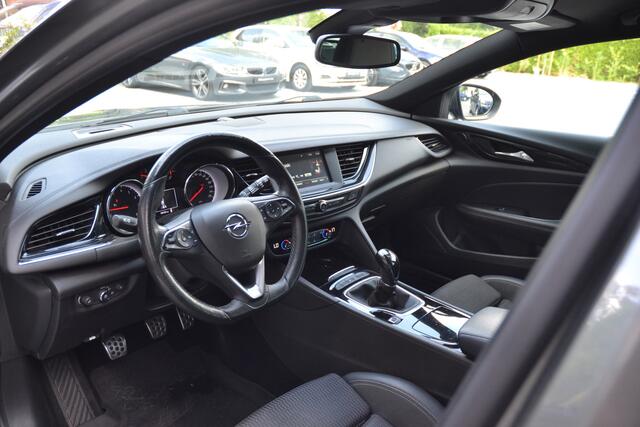Opel INSIGNIA Sports Tourer 1.5 Turbo Business+ Stoel/stuur verwarming | Trekhaak | Cruise Control | Camera