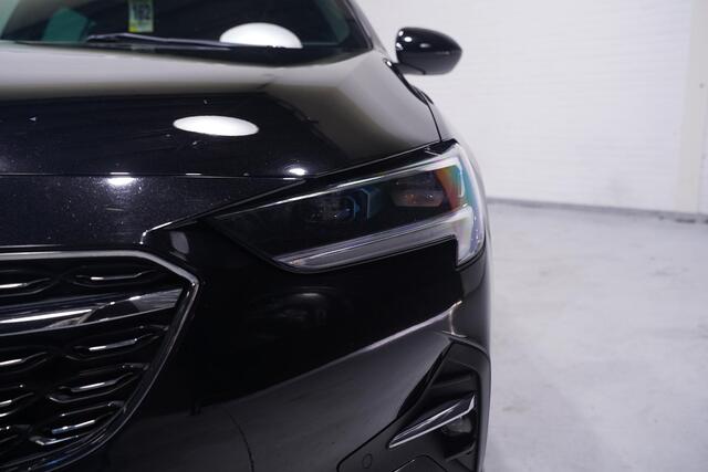 Opel INSIGNIA Sports Tourer 1.5 CDTI Edition Navi Apple Carplay stuur- en voorstoelen verwarmd Achteruitrijcamera PDC V+A LMV "17" Private Glass