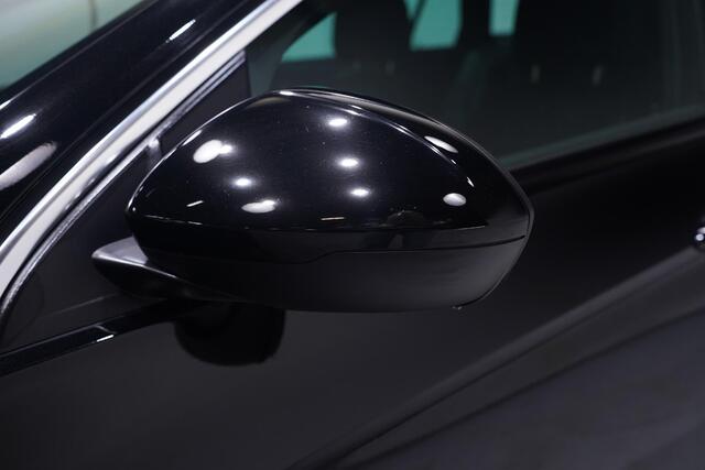 Opel INSIGNIA Sports Tourer 1.5 CDTI Edition Navi Apple Carplay stuur- en voorstoelen verwarmd Achteruitrijcamera PDC V+A LMV "17" Private Glass