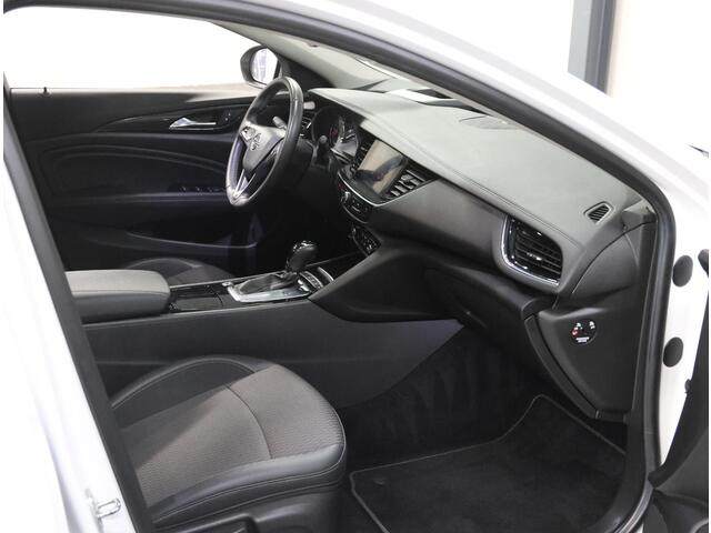 Opel INSIGNIA Grand Sport 1.5 165PK Turbo Innovation | 1ste eigenaar | AppleCarplay/Android Auto | Camera | Keyless | Head-Up Display | Dodehoekdetectie | Navigatie | FULL LED | Adaptive Cruise Control | Privacy Glass | Isofix |