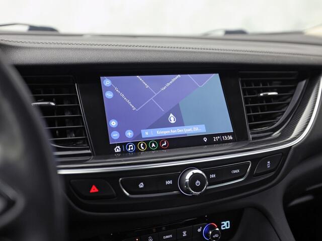 Opel INSIGNIA 1.5 Turbo Business Executive 165Pk Automaat (APPLE CARPLAY, GROOT NAVI, CLIMATE, CAMERA, STUUR/STOELVERWARMING, ADAPTIVE CRUISE, SPORTSTOELEN, GETINT GLAS, TREKHAAK, NIEUWSTAAT)