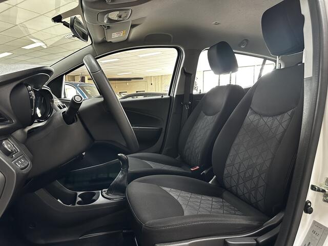 Opel KARL 1.0 ecoFLEX 120 Jaar Edition/ AIRCO!/ Cruise/ Bluetooth/ Radio-CD+USB/ Elek.Pakket/ Isofix/ C.V.Afstand/ Dakspoiler.