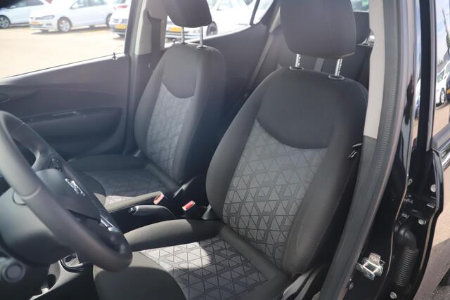 Opel KARL 1.0 ecoFLEX 120 Jaar Edition Airco Cruise Control Radio Bluetooth Elektrische Ramen