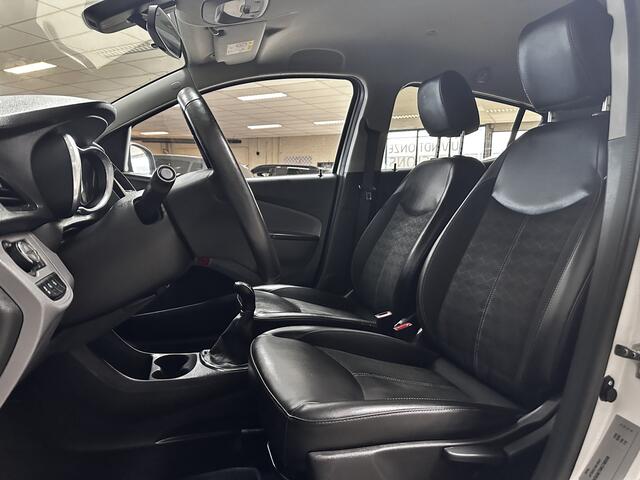 Opel KARL 1.0 ecoFLEX Innovation /Stuur + Stoelverw. /Apple + Android /DAB+! /Navi /Climat /Cruise /Elek. pakket /Bluetooth /USB /Multi. LEDER Stuur /15"LMV /PDC /Extra getint glas /Mistlampen.