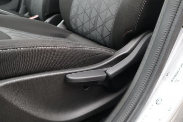 Opel KARL 1.0 120 Jaar Edition Airco/Cruise/Slechts 7.845km!