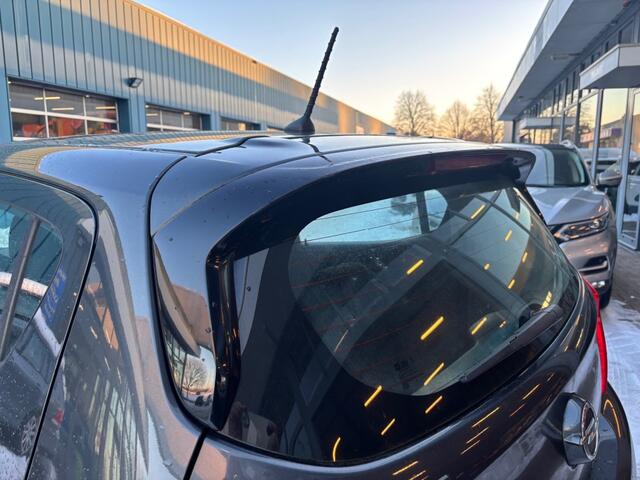 Opel KARL 1.0 120 JAAR EDITION AIRCO PDC