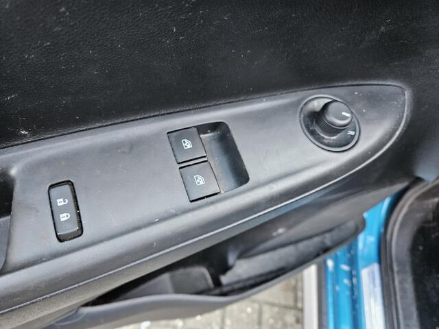 Opel KARL 1.0 Rocks Online Edition