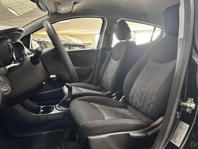 Opel KARL 1.0 ecoFLEX 120 Jaar Edition /Trekhaak! /Airco /Cruise /Elek. pakket /C.V. afstand /Bluetooth /Isofix /Dakspoiler.