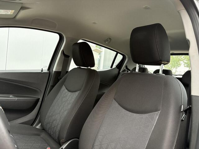 Opel KARL 1.0 ecoFLEX 120 Jaar Edition / Airco / Bluetooth / Cruise Control / Achteruitrijsensoren /
