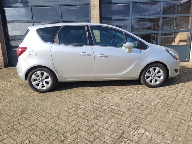 Opel MERIVA 1.4 turbo Blitz navi, trekhaak, stoel verw. enz