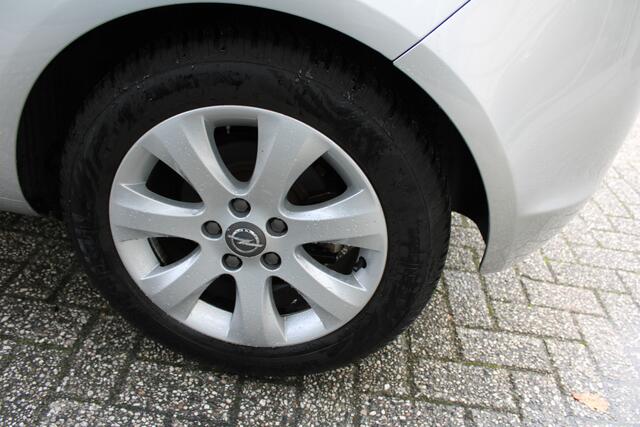Opel MERIVA 1.4 Turbo Cosmo navi/clima/16"LM /Trekhaak/Camera/Winterpakket