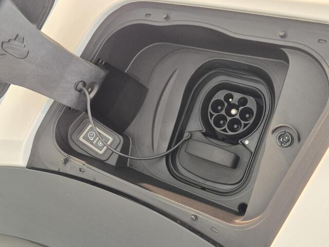 Opel MOKKA Electric GS | Navigatie | Achteruitrijcamera | Stoel/Stuurverwarming | Keyless Entry | Apple Carplay/Android Auto |