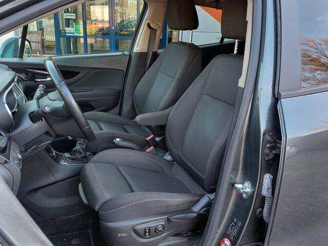 Opel MOKKA X 1.6 CDTI 110pk Business+ Comfort-Pack | Origineel NL | Navi | Apple Carplay+Android Auto | Airco | Cruise | Pdc V+A | Licht+Regensensor | Mistlampen | Privacy Glass | 17''lm | Trekhaak