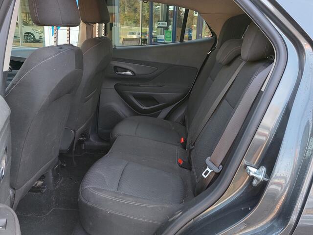 Opel MOKKA X 1.6 CDTI 110pk Business+ Comfort-Pack | Origineel NL | Navi | Apple Carplay+Android Auto | Airco | Cruise | Pdc V+A | Licht+Regensensor | Mistlampen | Privacy Glass | 17''lm | Trekhaak
