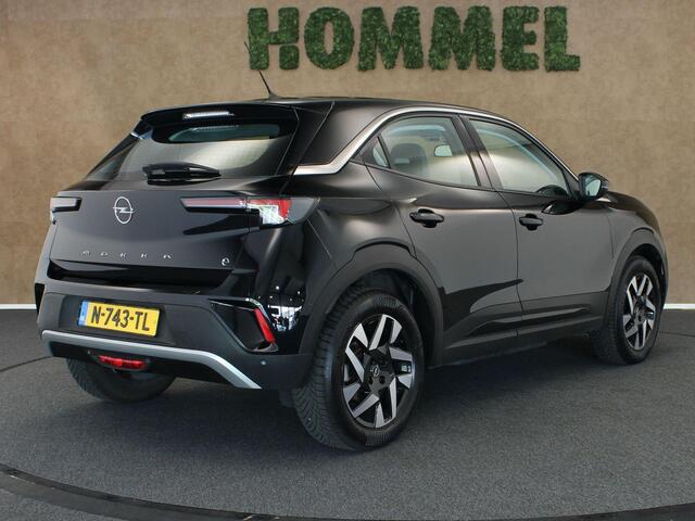 Opel MOKKA Mokka-e Business Elegance 50-kWh 7.4kw bl. - ORIGINEEL NEDERLANDSE AUTO - APPLE CARPLAY/ANDROID AUTO - KEYLESS ENTRY - KEYLESS START - PARKEERSENSOREN ACHTER - LICHTMETALEN VELGEN 17"INCH - DODEHOEKDETECTIE - ACHTERUITRIJCAMERA