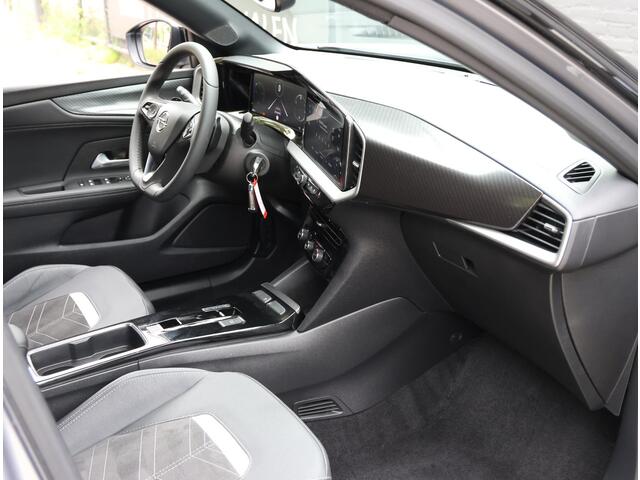 Opel MOKKA 1.2 136PK Turbo Hybrid GS | AppleCarPlay/AndroidAuto | Alcantara/Leer | Cruise Control | Climate Control | Camera | Digitale Cockpit | Navigatie | FULL LED | Privacy Glass | TwoTone | Massage Bestuurdersstoel |