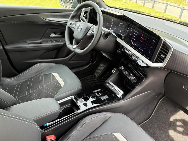 Opel MOKKA 1.2 Turbo Automaat Ultimate | Black Edition | Achteruitrijcamera | Massagestoelen | Apple Carplay/Android Auto | Keyless | 18'' Velgen