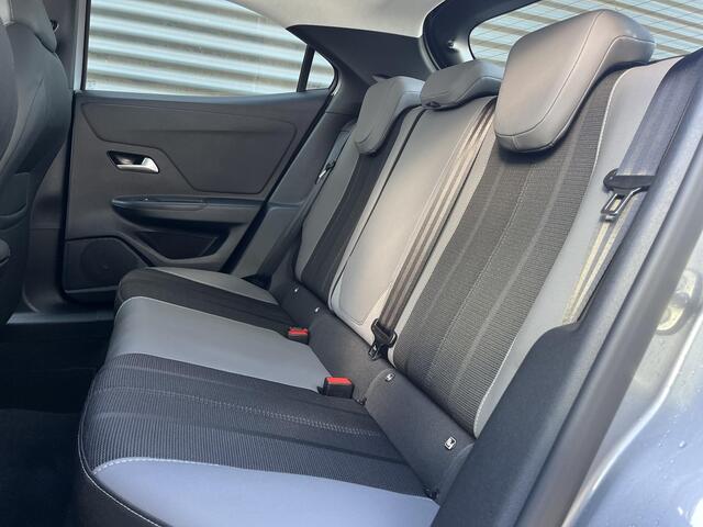 Opel MOKKA Business Elegance 1.2 Turbo 100pk | KEYLESS | NAVI PRO | 180° CAMERA + SENSOREN | ISOFIX | DODEHOEKBEW. |