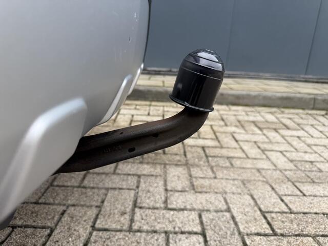 Opel MOKKA 1.4 T Innovation / Trekhaak ( 1200 KG Trekgewicht) / Stuurwielverwarming / Stoelverwarming / Navigatie / Cruise Control