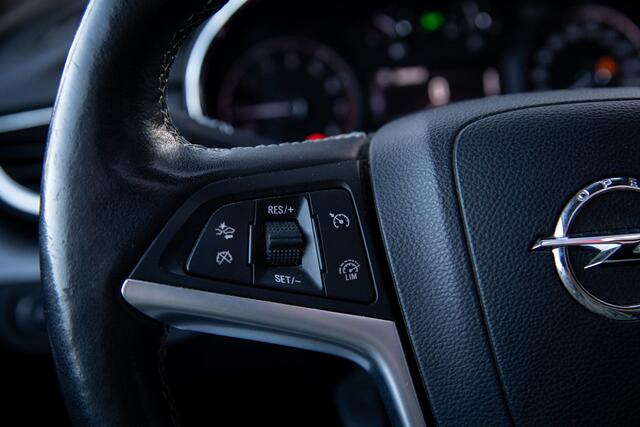 Opel MOKKA X 1.4 Turbo Innovation , Panoramadak, Stuur/stoel-verwarming, Achteruitrijcamera,