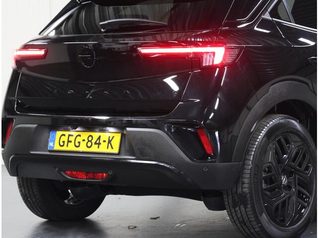 Opel MOKKA Electric Long Range GS 54 kWh 155PK | 1ste eigenaar | 99%ACCURAPPORT | 3 FASE | AppleCarPlay/AndroidAuto | Cruise Control | Climate Control | Camera | Keyless | Digitale Cockpit | Navigatie | Black Edition! |FULL LED | Isofix | Armsteun |