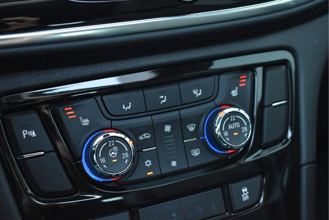 Opel MOKKA X 1.4 Turbo Innovation Schuif/kanteldak, Camera, Stoel/stuurverwarming, Trekhaak