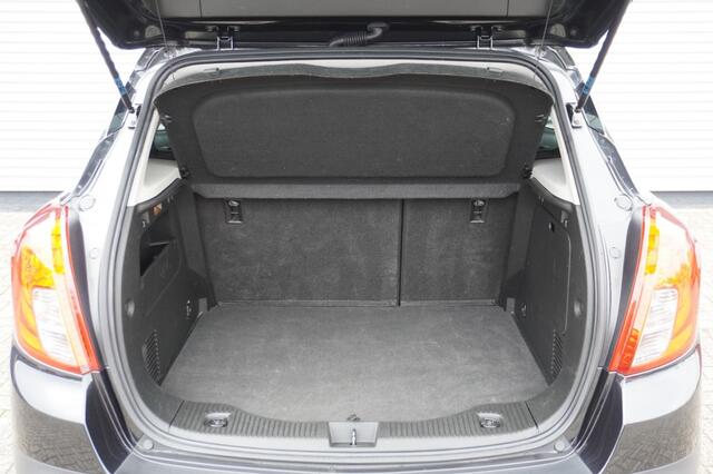 Opel MOKKA 1.4 Turbo Edition / Trekhaak / Parkeersensoren / Navi / Climate Control