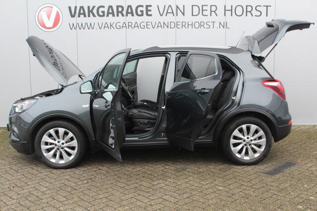 Opel MOKKA X 1.4-140pk Turbo Black Edition. Werkelijk hele mooie en goed onderhouden hoogzitter ! Autm. airco, LM wielen, metallic lak, LED verlichting, navigatie, telefoonvoorb., privacy glass, stoel- en stuurwiel verw., trekhaak+afneembare kogel etc.