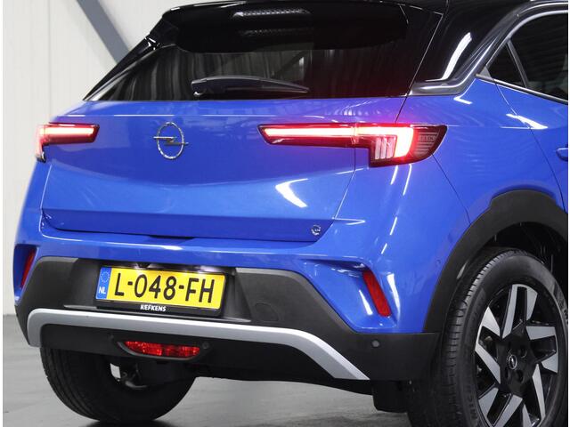 Opel MOKKA Mokka-e Business Elegance 50-kWh 11kw bl. 136PK | 1ste Eigenaar | ACCURAPPORT 92% | Armsteun | StoelStuurVerwarming | Navigatie | Climate Control | Adaptieve Cruise Control | LED | Camera | Isofix | Privacy Glass | Parkeersensoren |