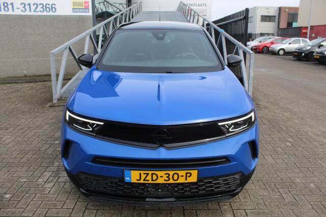 Opel MOKKA 1.2 Turbo Edition Virtueelcockpit XXL/Navigatie/Achteruitrijcamera/Apple carplay/Adaptive cruisecontrol/Stoelverwarming/Stuurverwarming/Parkeersensoren rondom/Led dagrijverlichting/Keyless/Privacyglas
